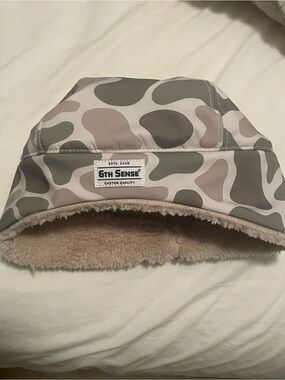 Brand new 6th sense water resistant shell Sherpa fleece lined winter beanie